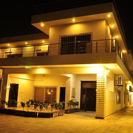 Reina Boutique Hotel - G6/3 이슬라마바드 외부 사진