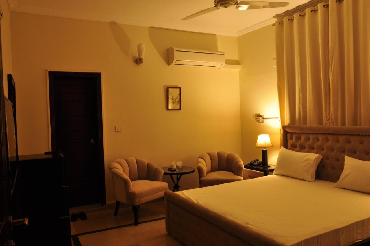 Reina Boutique Hotel - G6/3 이슬라마바드 외부 사진